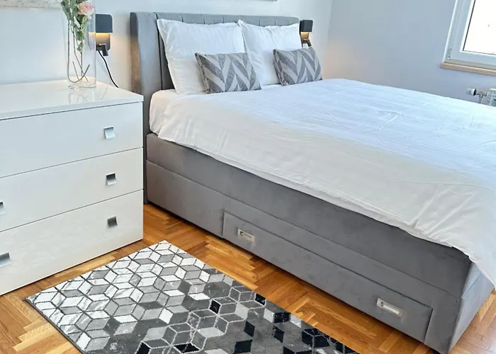 Lejlighed Forty Two *